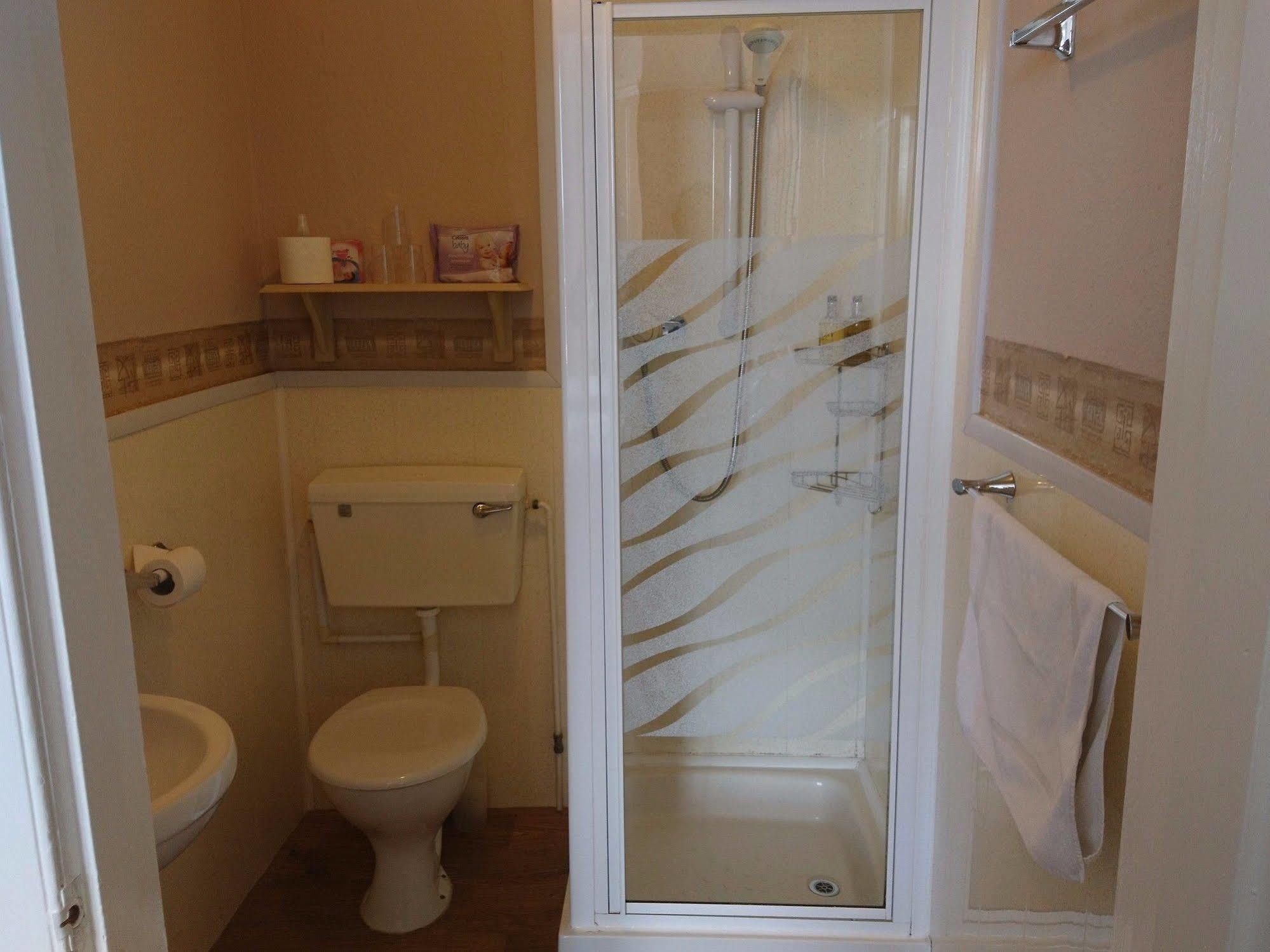 Maison d'hôtes Heathcliff House Exclusively For Adults Free Large Carpark 4*