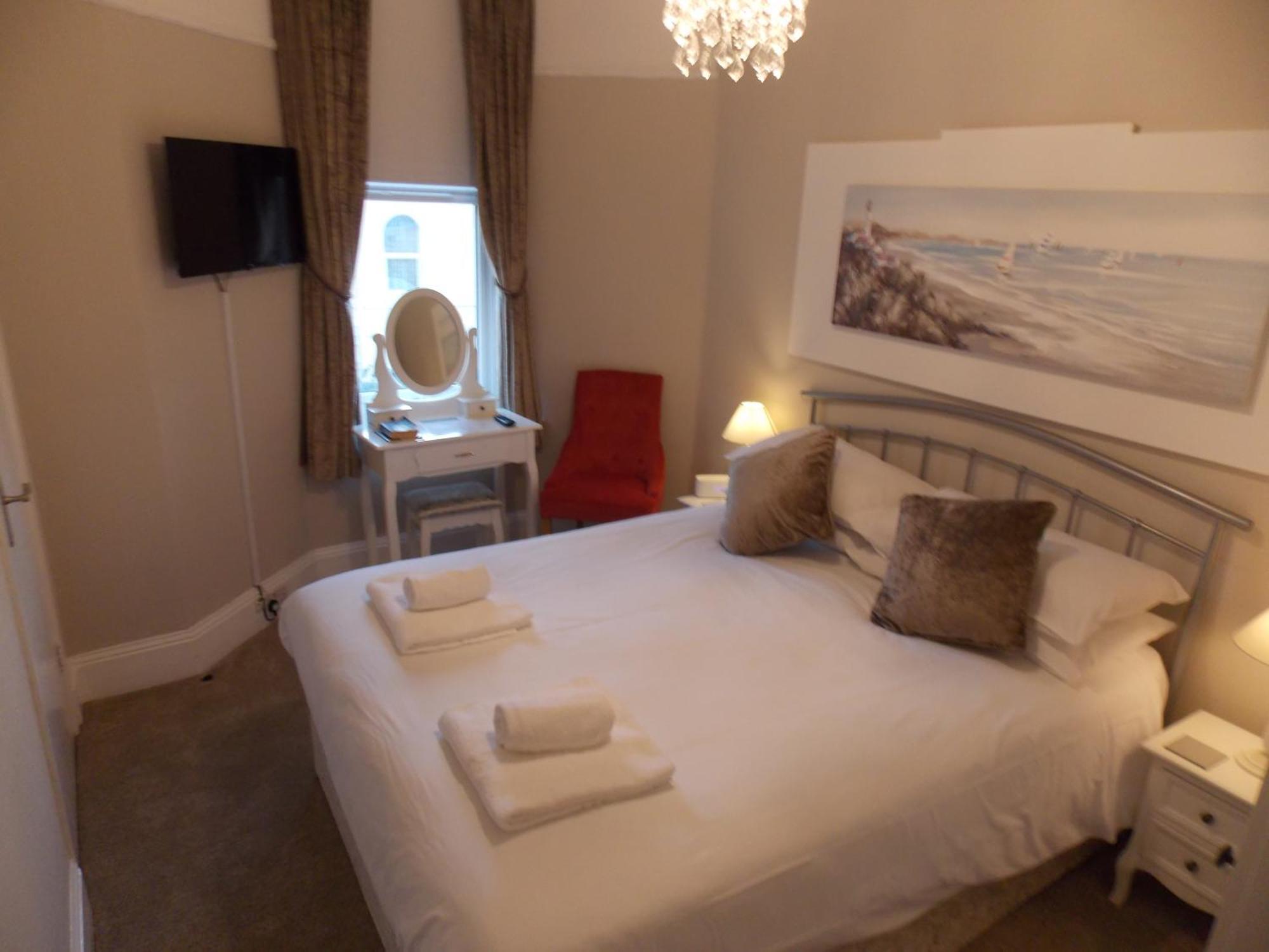 Heathcliff House Exclusively For Adults Free Large Carpark Guest house 4*