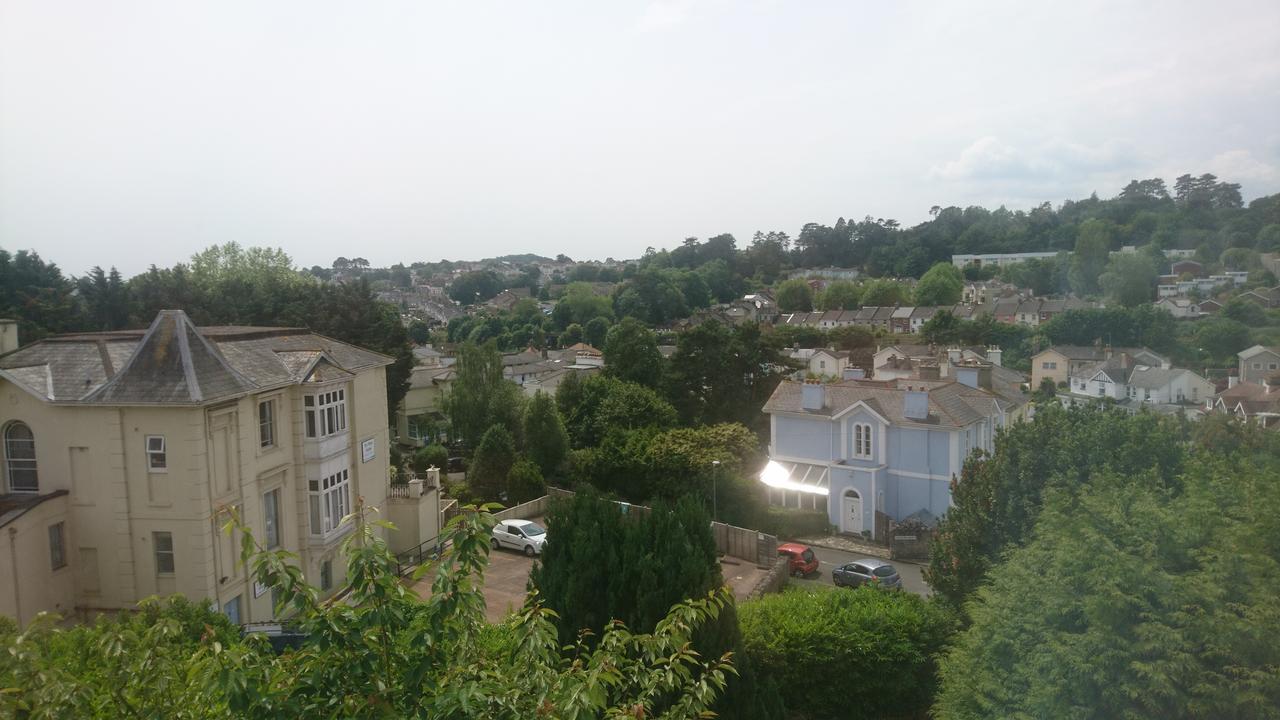 Heathcliff House Exclusively For Adults Free Large Carpark Guest house Torquay