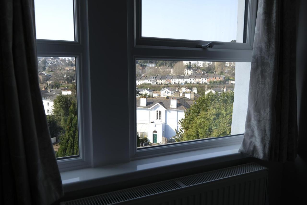 Heathcliff House Exclusively For Adults Free Large Carpark Maison d'hôtes