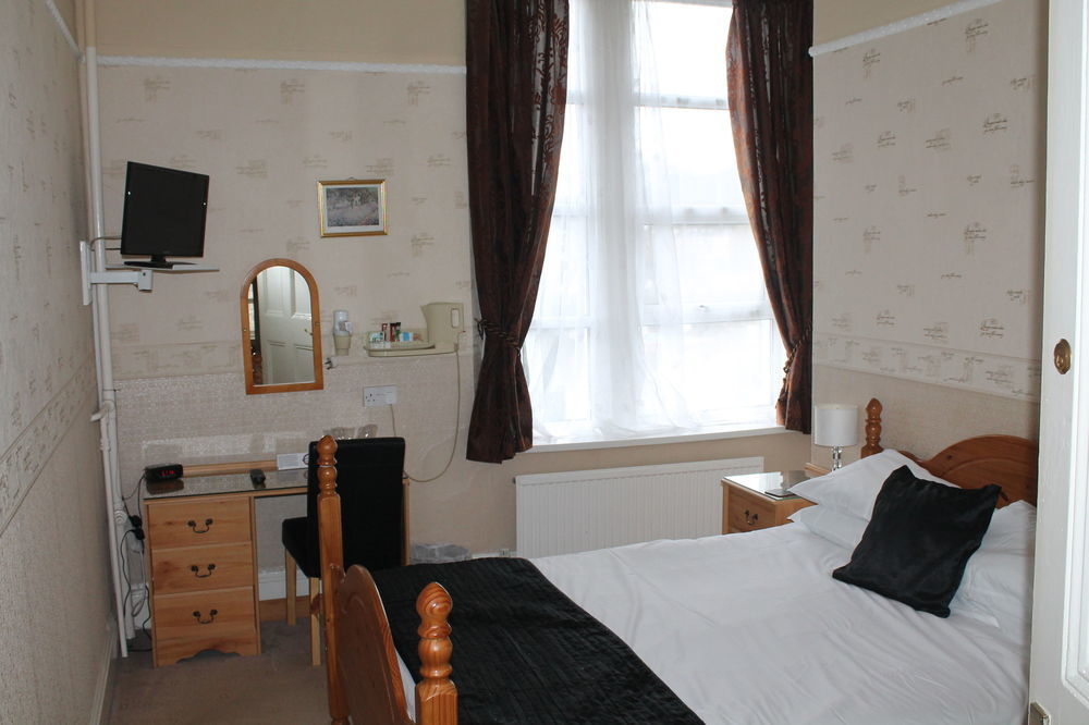 Affittacamere Heathcliff House Exclusively For Adults Free Large Carpark