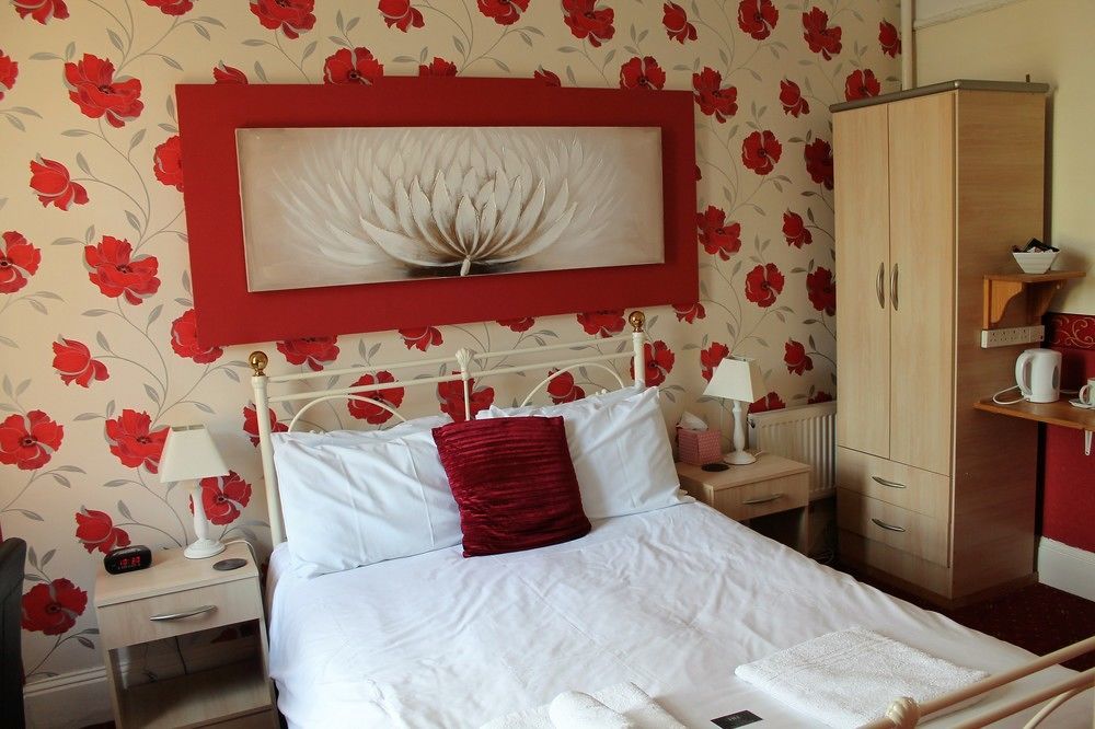 Affittacamere Heathcliff House Exclusively For Adults Free Large Carpark 4*